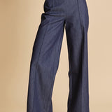 Fitted Creased Pants