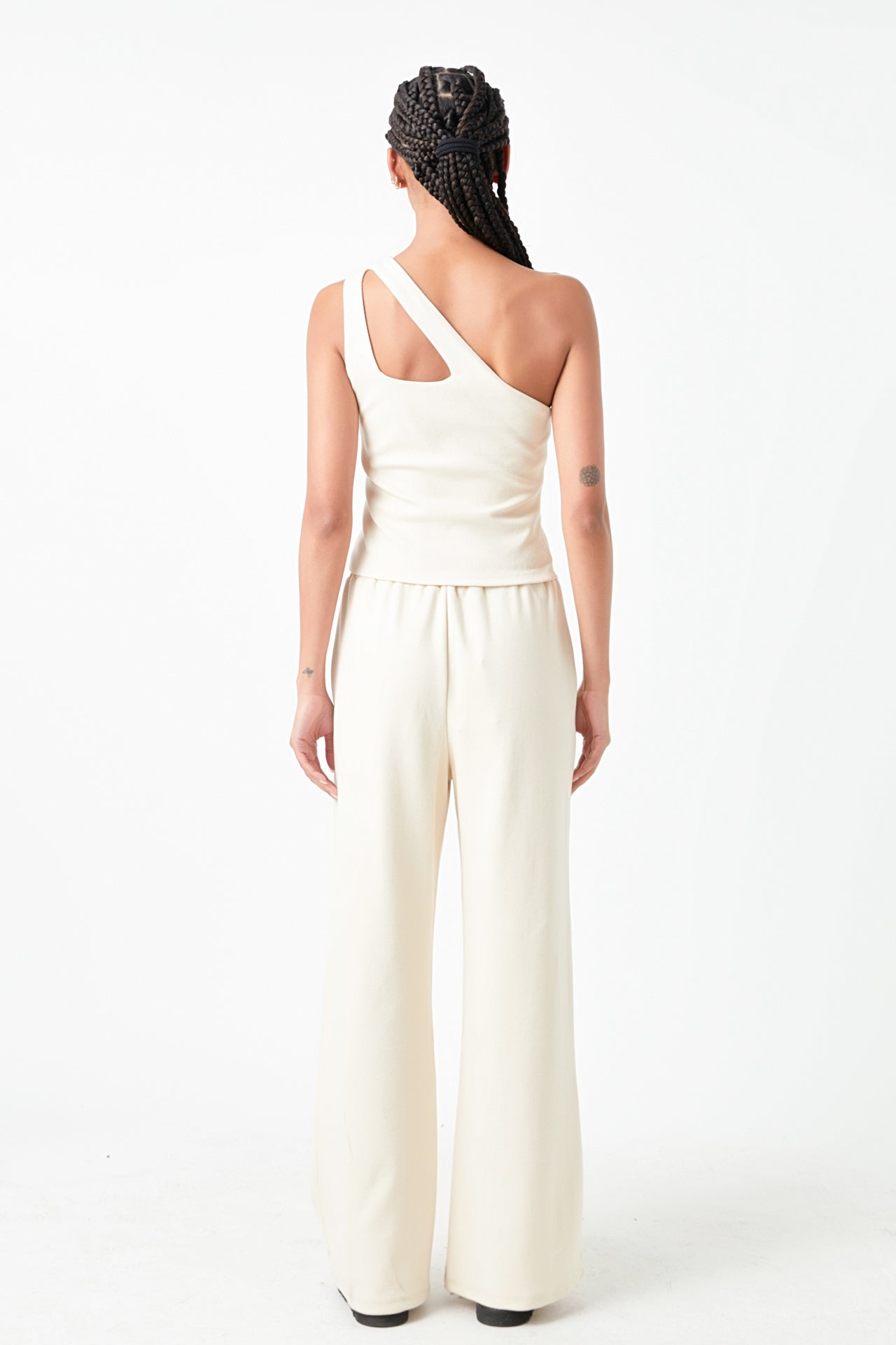 GREY LAB - Cut-Out Detail Tank Top - CAMI TOPS & TANK available at Objectrare