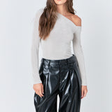 Asymmetric Shoulder Top