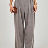 Relaxed Trouser with Pleats