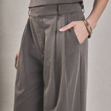 Relaxed Trouser with Pleats