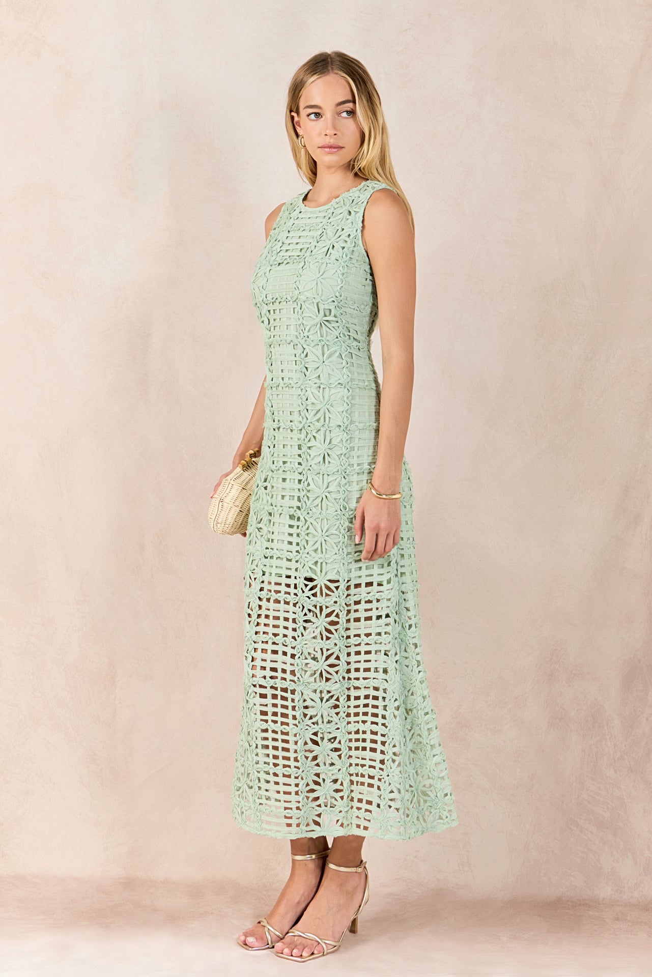 Textured Sleeveless Maxi Dress โ Endless Rose