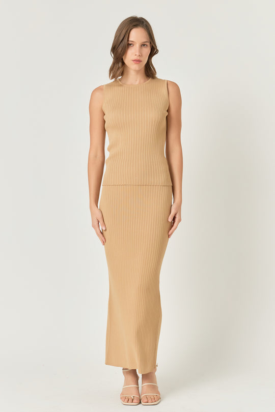 Ribbed Slit Maxi Skirt