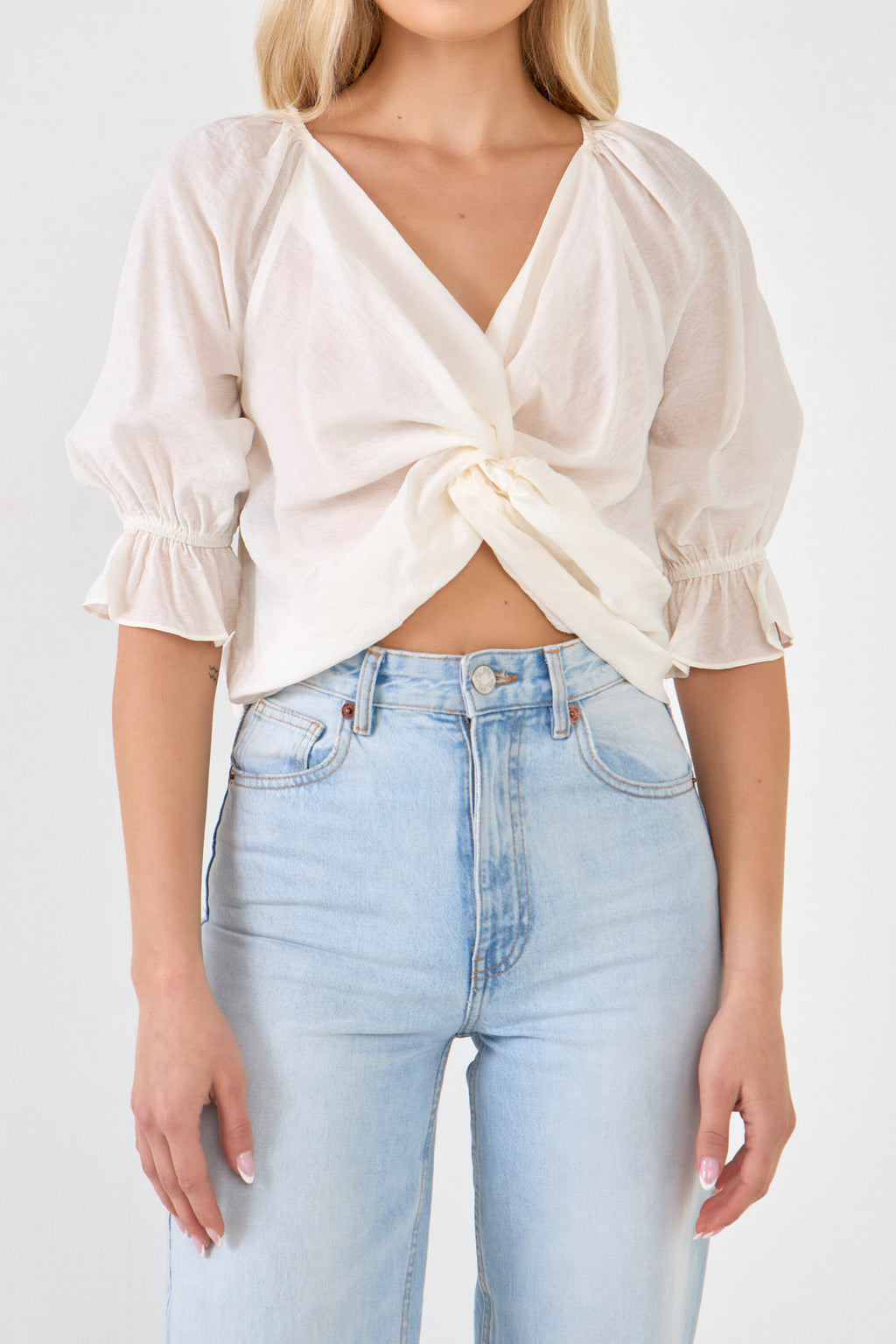 Front Twisted Puff Sleeve Top