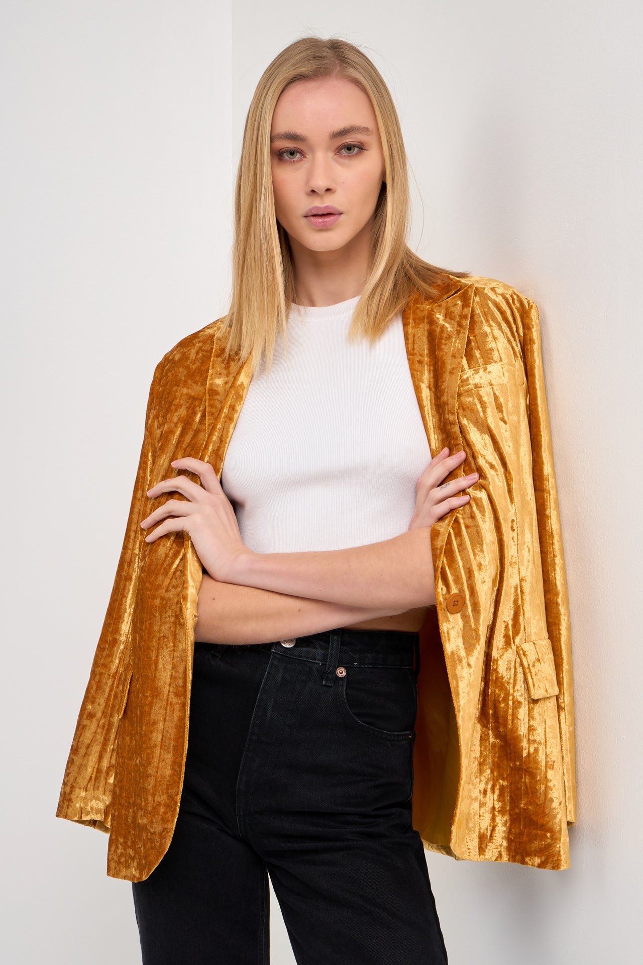 Gold 2025 velvet blazer